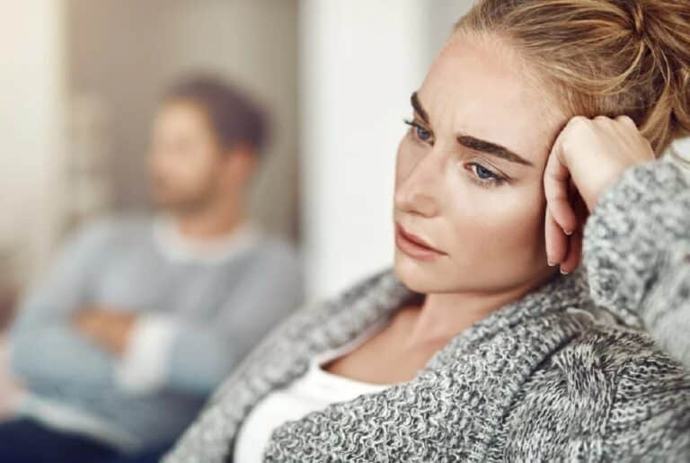 6 onschuldige dingen die het einde van een relatie aankondigen