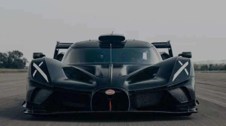 Een YouTuber bezit een luxeauto van 4 miljoen euro