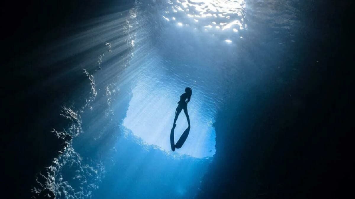 2 Op 700 km diepte ontdekt