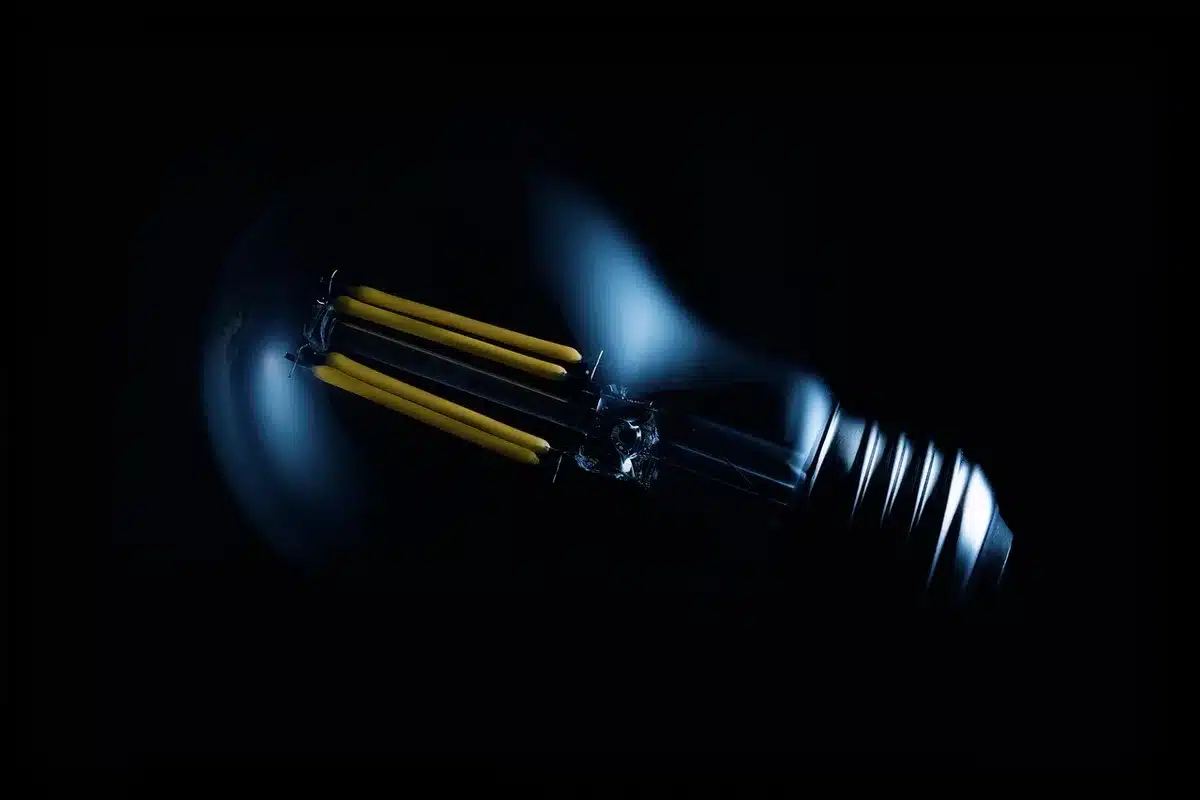 Binnenzijde sportaccommodatie met energiezuinige verlichting en installaties